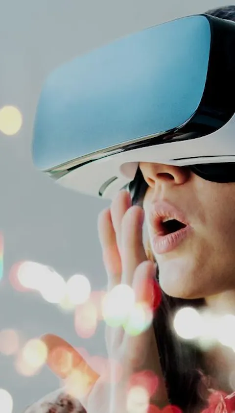 Koncept sztucznej inteligencji - osoba w goglach VR